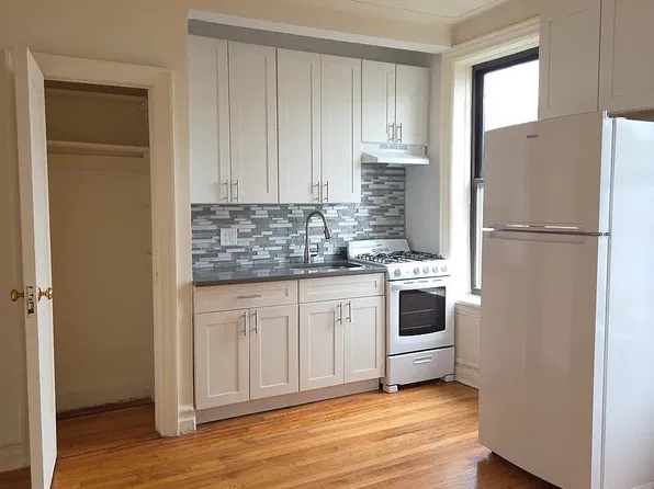 65-11 108th St APT 3A, Forest Hills, NY 11375