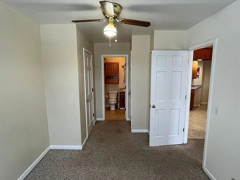 516 S Webb St — Photo 5