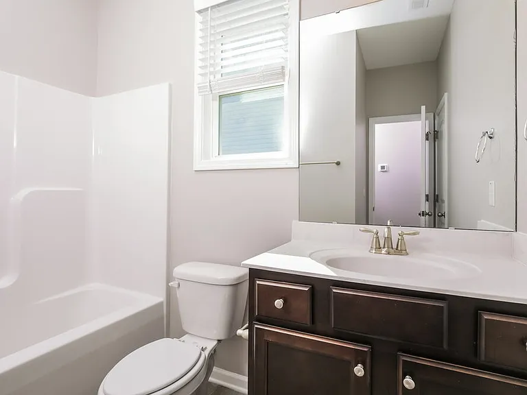257 E Wilson St — Photo 15