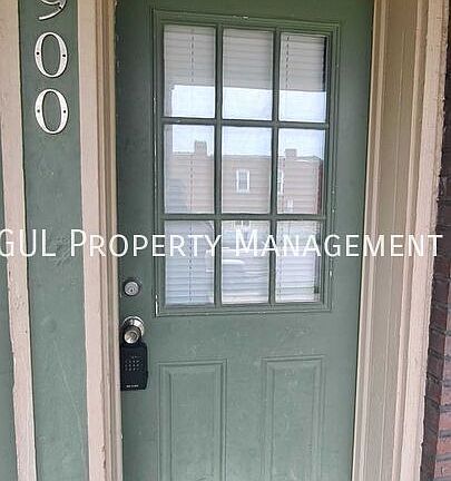 2nd image of 2900A S Compton Ave #2900