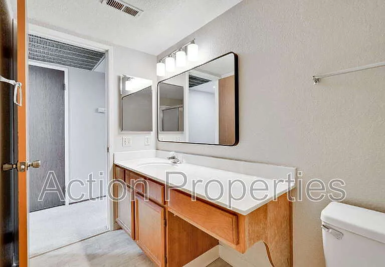 437 Costa Mesa Ter #F — Photo 24