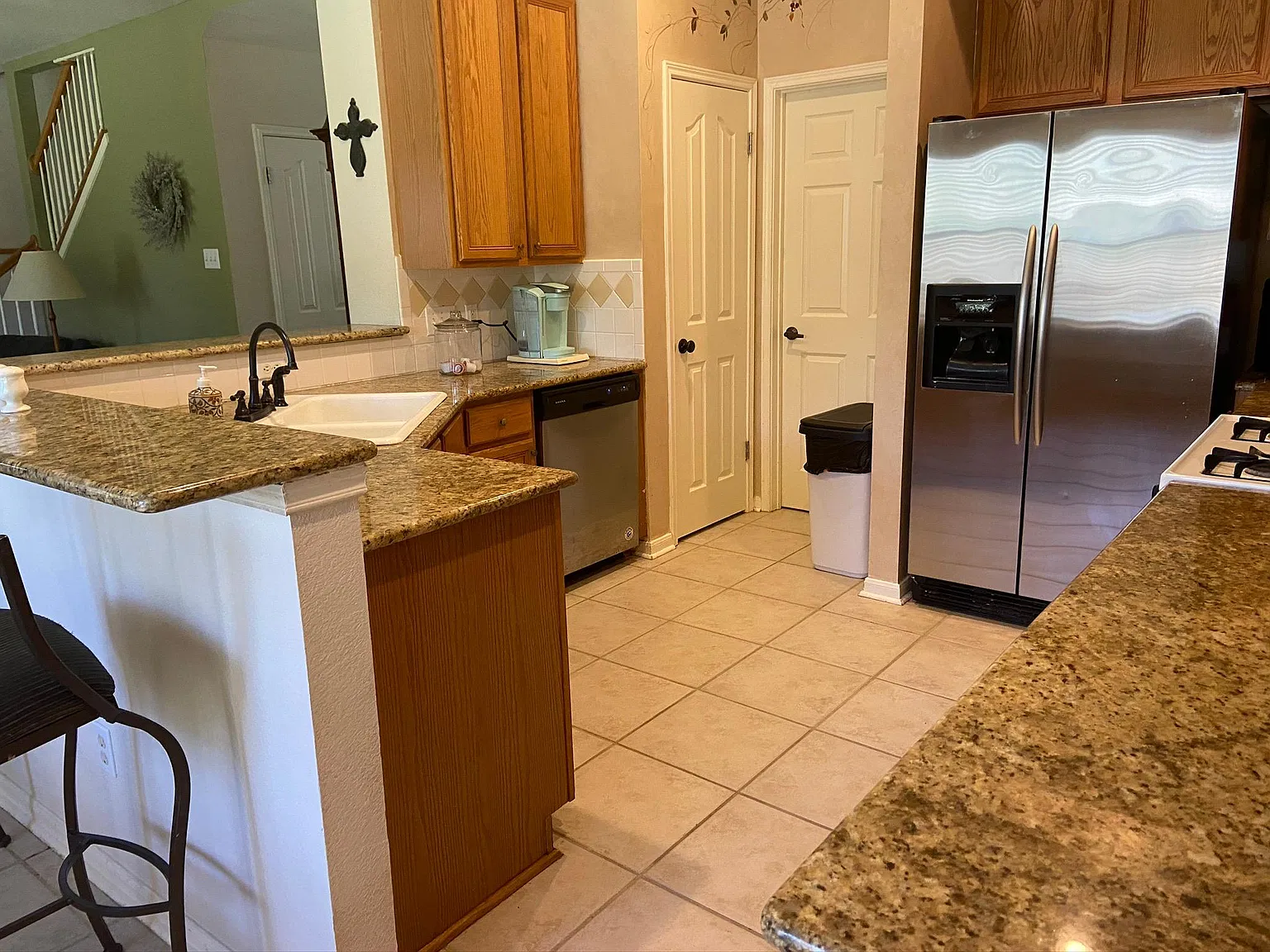 3 bed, 2.5 bath, 2069 sqft, $2,000 — Photo 4