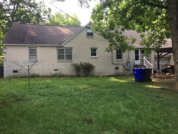 2nd image of 11 Woodfern Ct