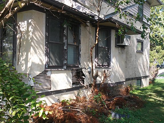 2nd image of 636 Cambridge Ave
