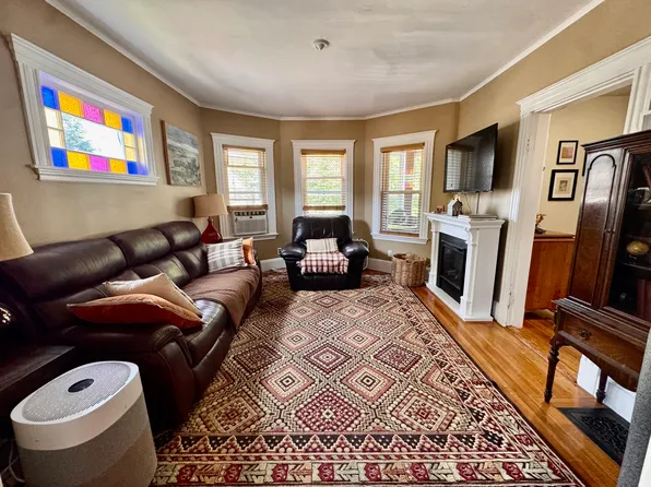 88 Yorktown St, Somerville, MA 02144