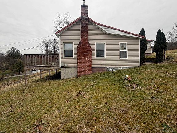 3rd image of 300 Benedum Run Rd