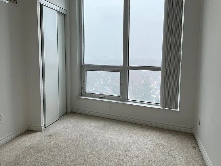 18 Holmes Ave #1402 — Photo 6