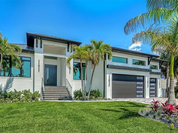 413 Island Cir, Sarasota, FL 34242