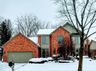 39744 Urbana Dr, Sterling Heights, MI 48313