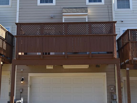 4th image of 1402 Wilcox Ave