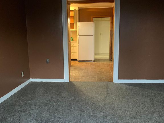 5th image of 1505 Elm St #2