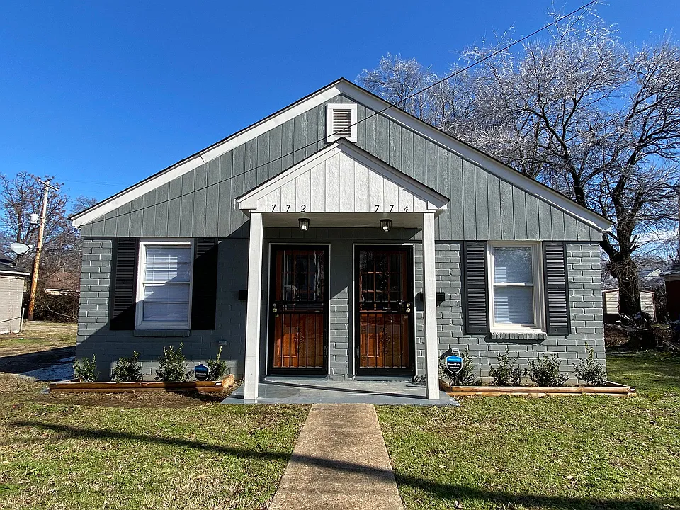 774 Dallas St