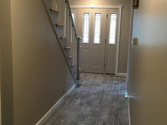 3rd image of 221 Morgan Ave