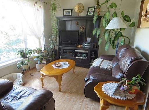 4th image of 5033 49th St