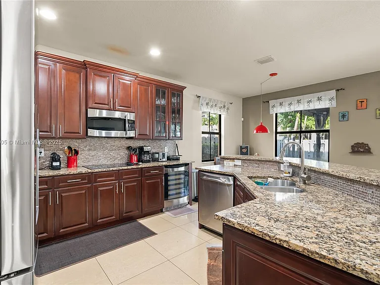 8825 NW 100th Pl — Photo 10