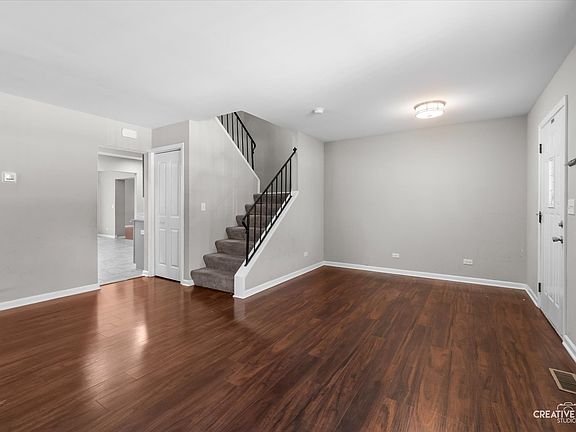 4th image of 2910 Worcester Ln