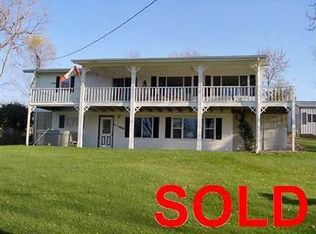 355 Center Point Dr, Montezuma, IA