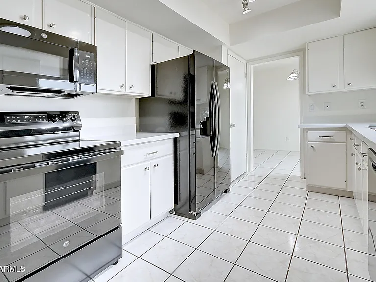 14613 N Calle Del Oro — Photo 7