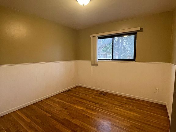 4th image of 29444 Malvina Dr