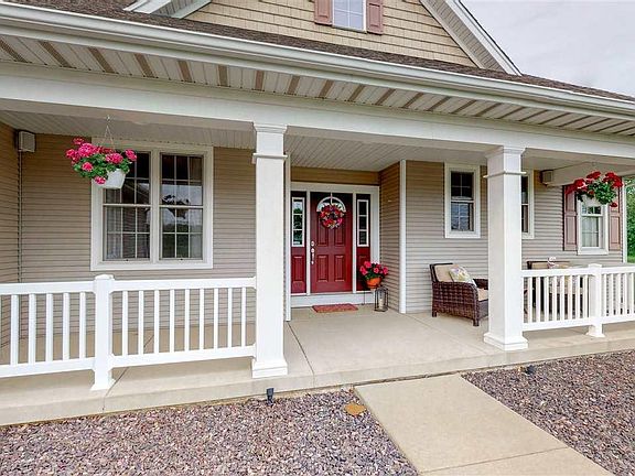 3rd image of 9815 Ashbury Ct