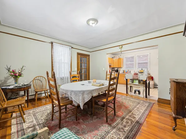 84-22 Daniels Street image 7 of 26