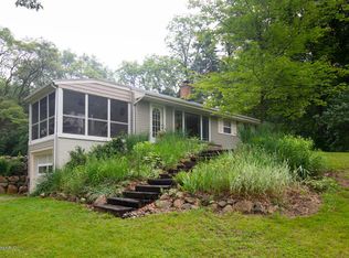 6816 N 41st St, Augusta, MI 49012