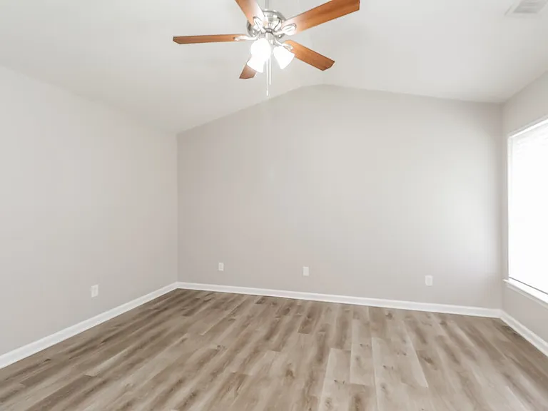 211 Winding Canyon Dr — Photo 11