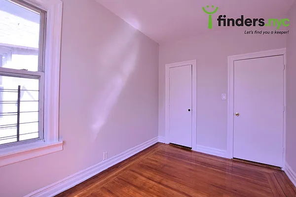 Rented by Clove Realty LLC | media 10