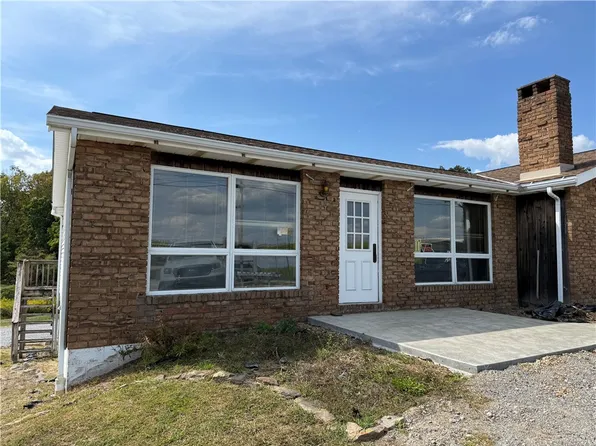 766 N Pike Rd, Cabot, PA 16023