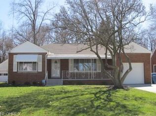 5203 W Ridgewood Dr, Parma, OH 44134