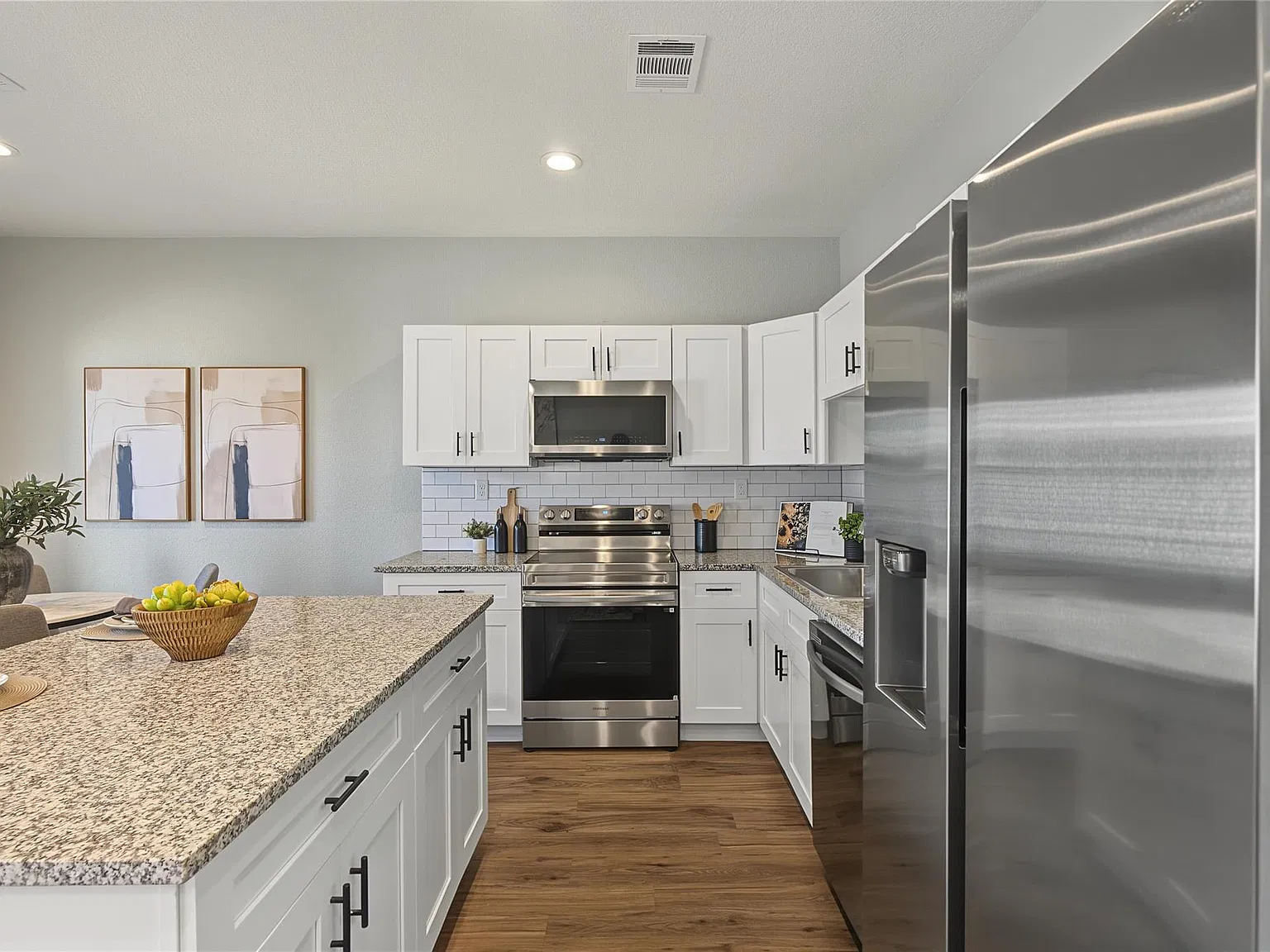 3 bed, 2.5 bath, 1366 sqft, $1,850 — Photo 1