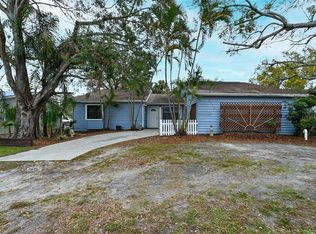 2115 Upton Ave, Sarasota, FL 34232