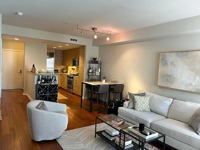 1 bed, 1.5 bath, 893 sqft, $3,150 — Photo 4