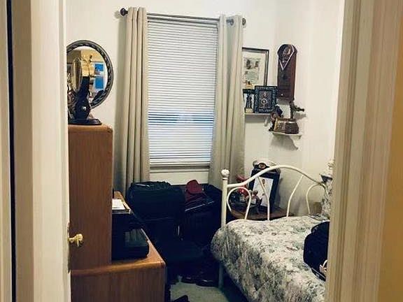 3rd image of 279 Bay 20 St