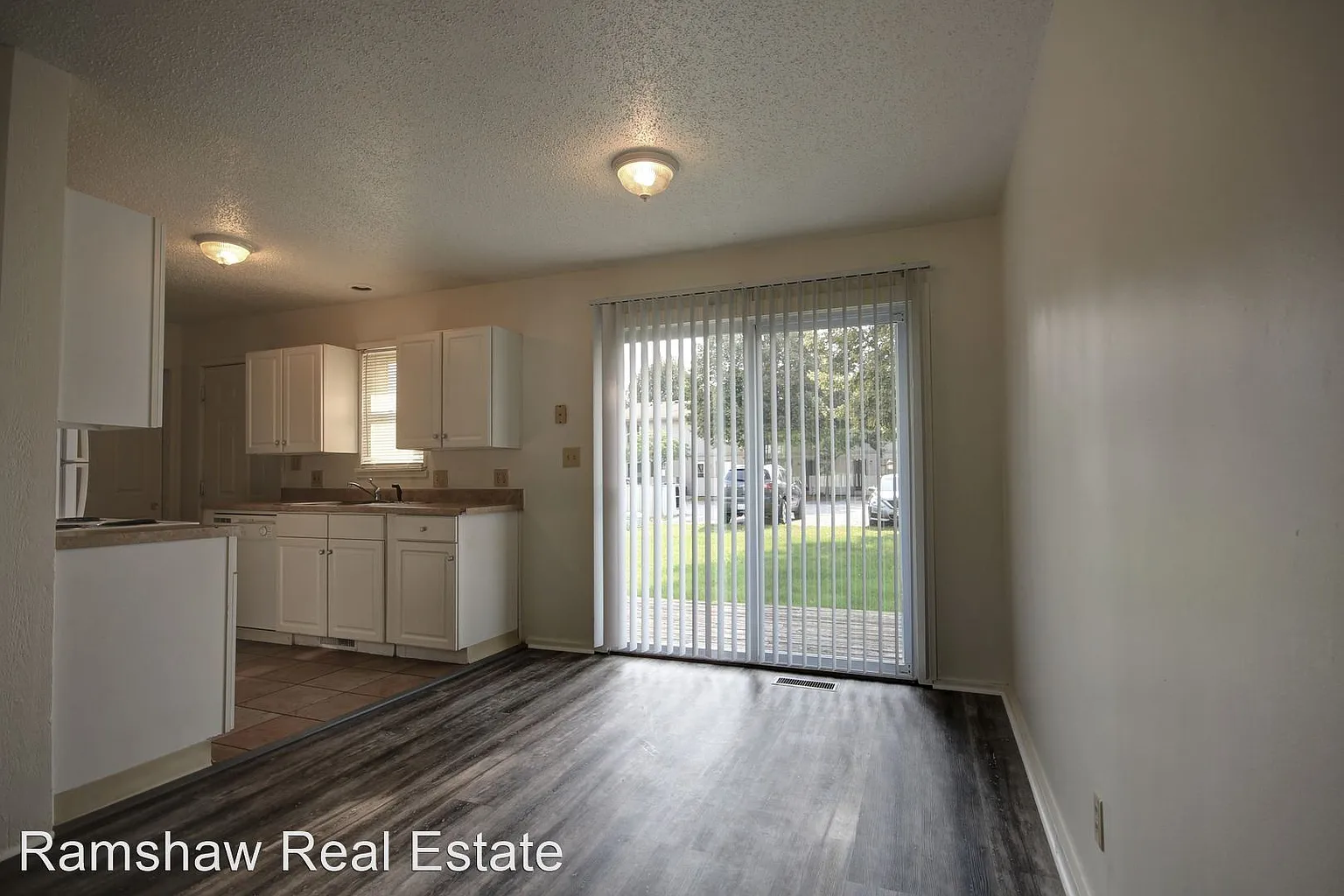 2504 Leeper Dr photo 1