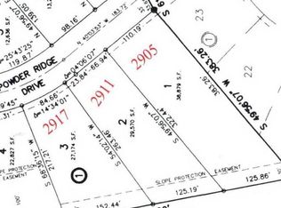 2911 Powder Ridge Dr, Bismarck, ND 58503