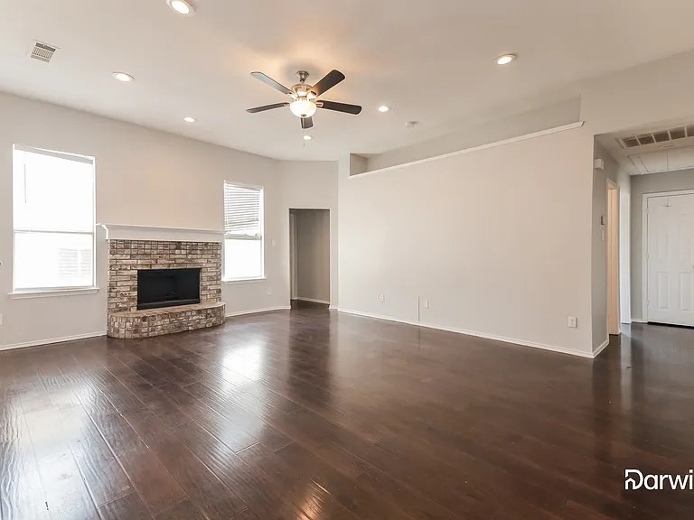 728 Sea Shell Dr — Photo 7
