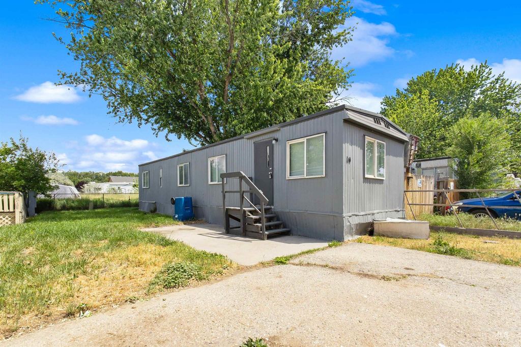 408 E 51st St Trailer 10, Garden City, ID, Garden City