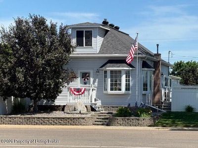 227 S Main Ave, Dickinson, ND, 58601