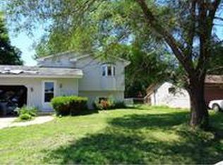 7635 Aldrich Cir N, Brooklyn Park, MN 55444