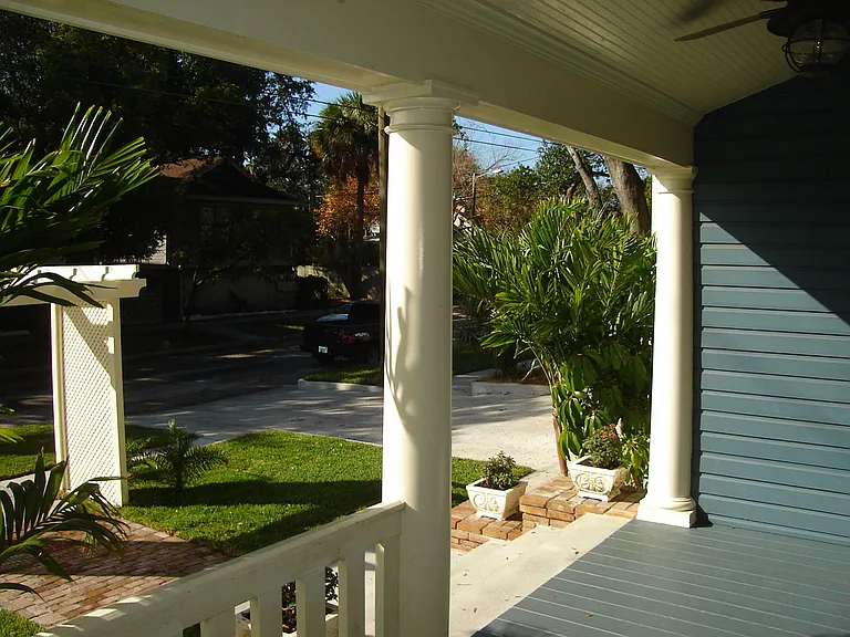 1101 W De Leon St #A — Photo 2