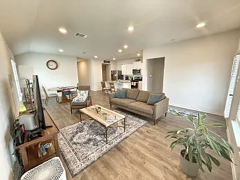 380 Arbor Hls — Photo 14