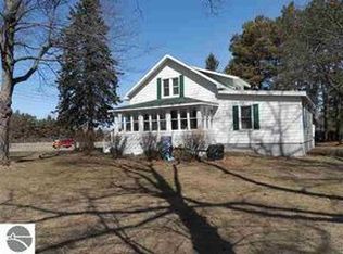 104 N 1st Ave, Tawas City, MI 48763