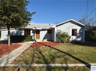 121 S Bishop St, San Marcos, TX 78666