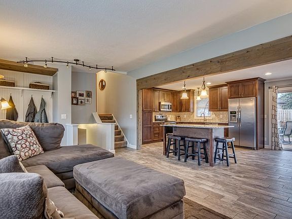 5th image of 12704 Country View Ln