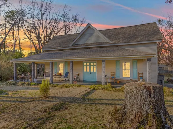 310 Edgemont Ave, Liberty, SC 29657