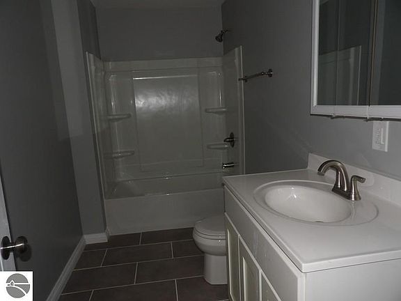 4th image of 2484 Cora Ln