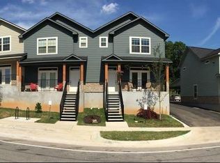 456 S Sang Ave, Fayetteville, AR 72701