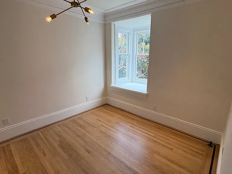 1546 Jones St #12 — Photo 6