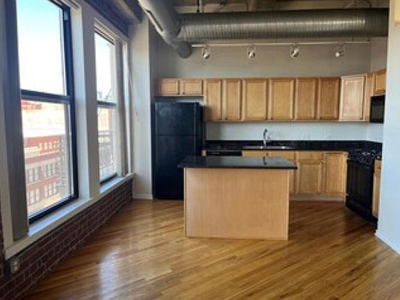 3rd image of 2029 Grand Ave Unit 311